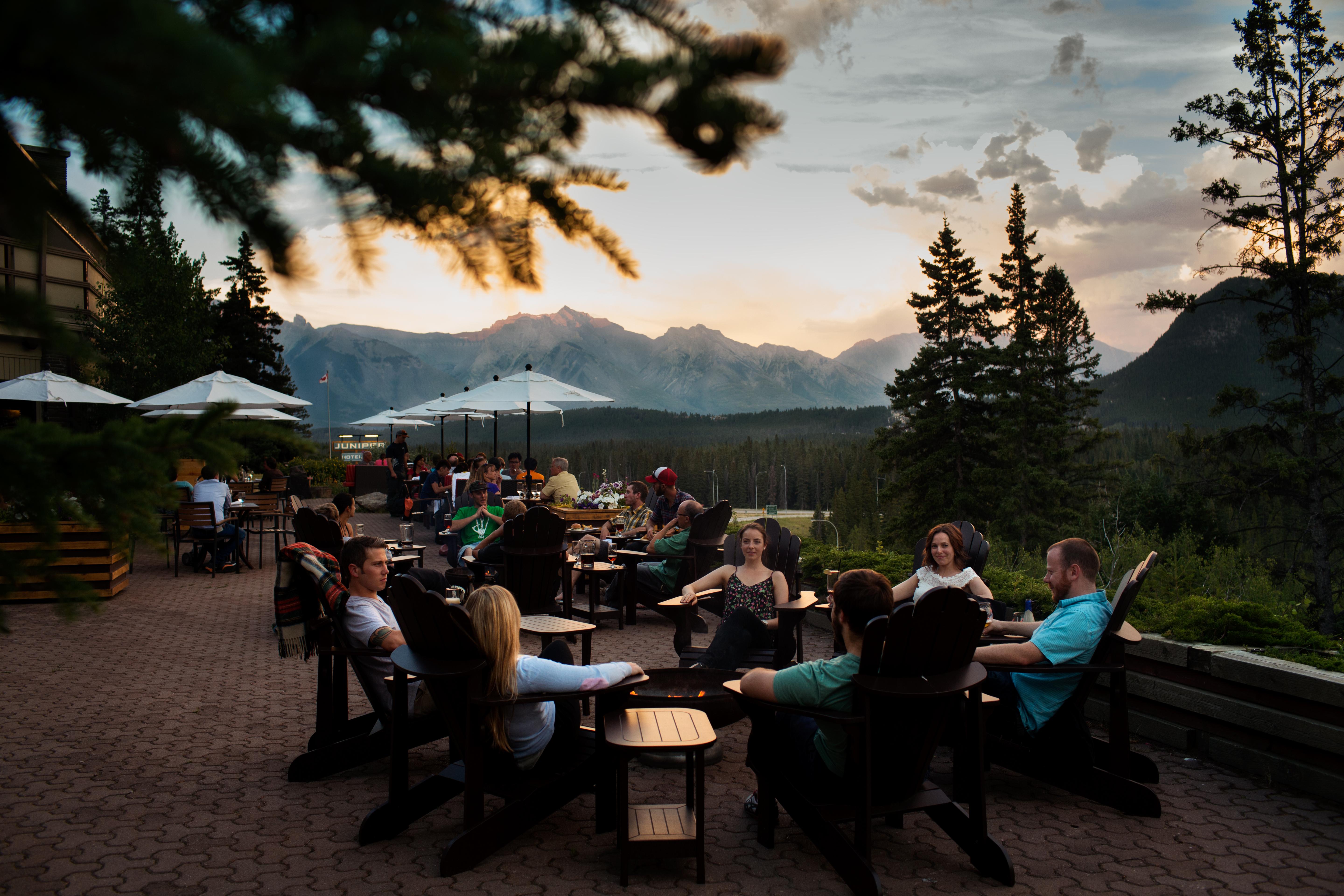 The Juniper Hotel & Bistro Банф Экстерьер фото